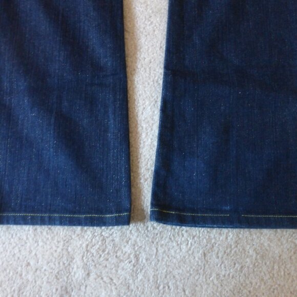 ROCK & REPUBLIC dark wash "GOLD TEASE" Kasandra bootcut jeans with gold shimmer - Picture 3 of 11